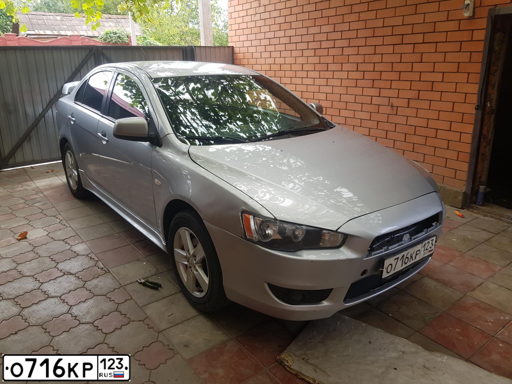 Фото автомобиля MITSUBISHI LANCER, 2008 — госномер О716КР123. Цвет: СЕРЕБРИСТЫЙ