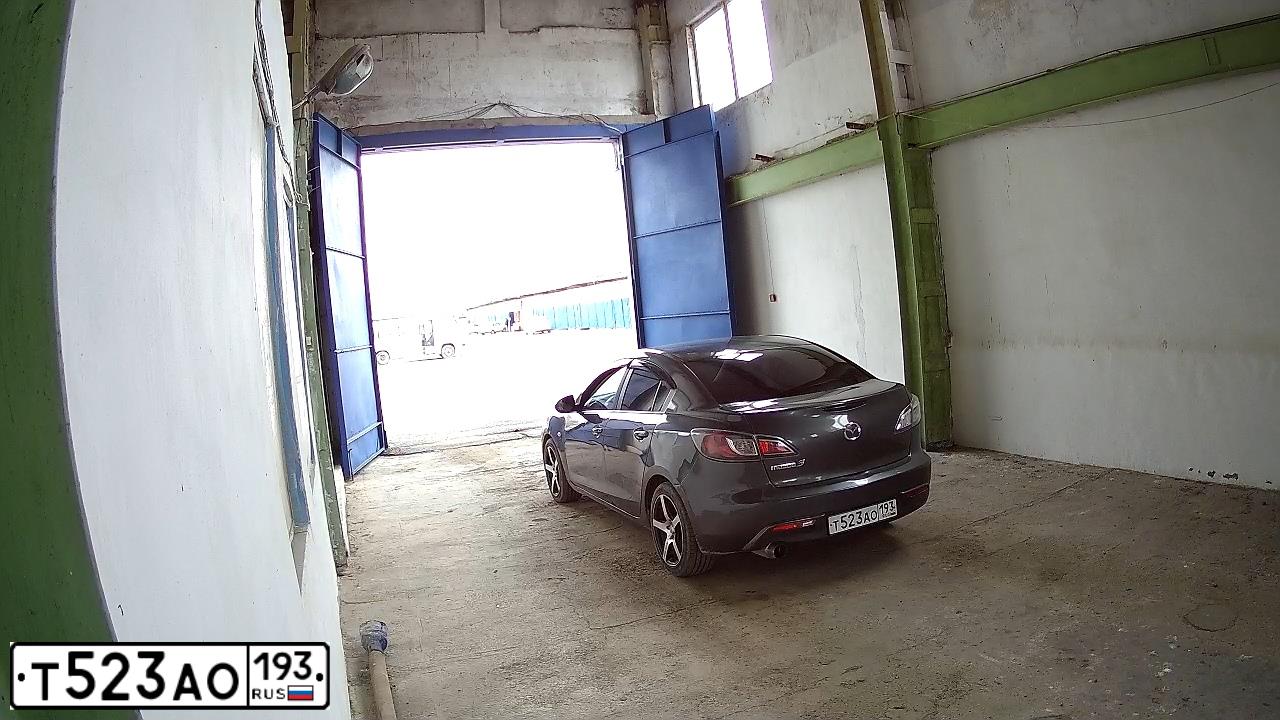 Фото автомобиля MAZDA 3, 2011 — госномер С919СН15. Цвет: СЕРЫЙ ТЕМНЫЙ