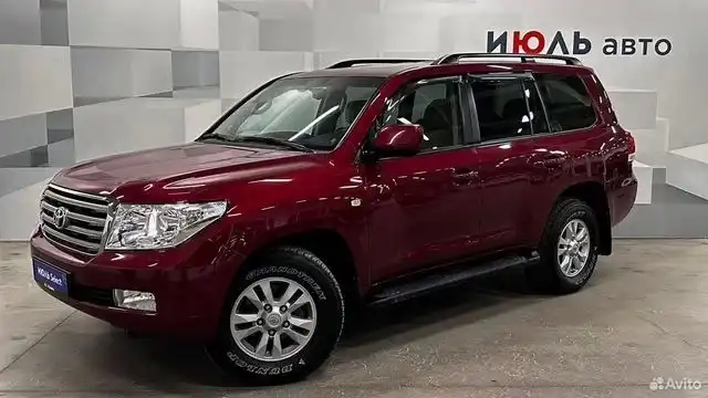Фото автомобиля TOYOTA LANDCRUISER 200, 2008 — госномер Х075УЕ72. Цвет: ТЕМНО-КРАСНЫЙ