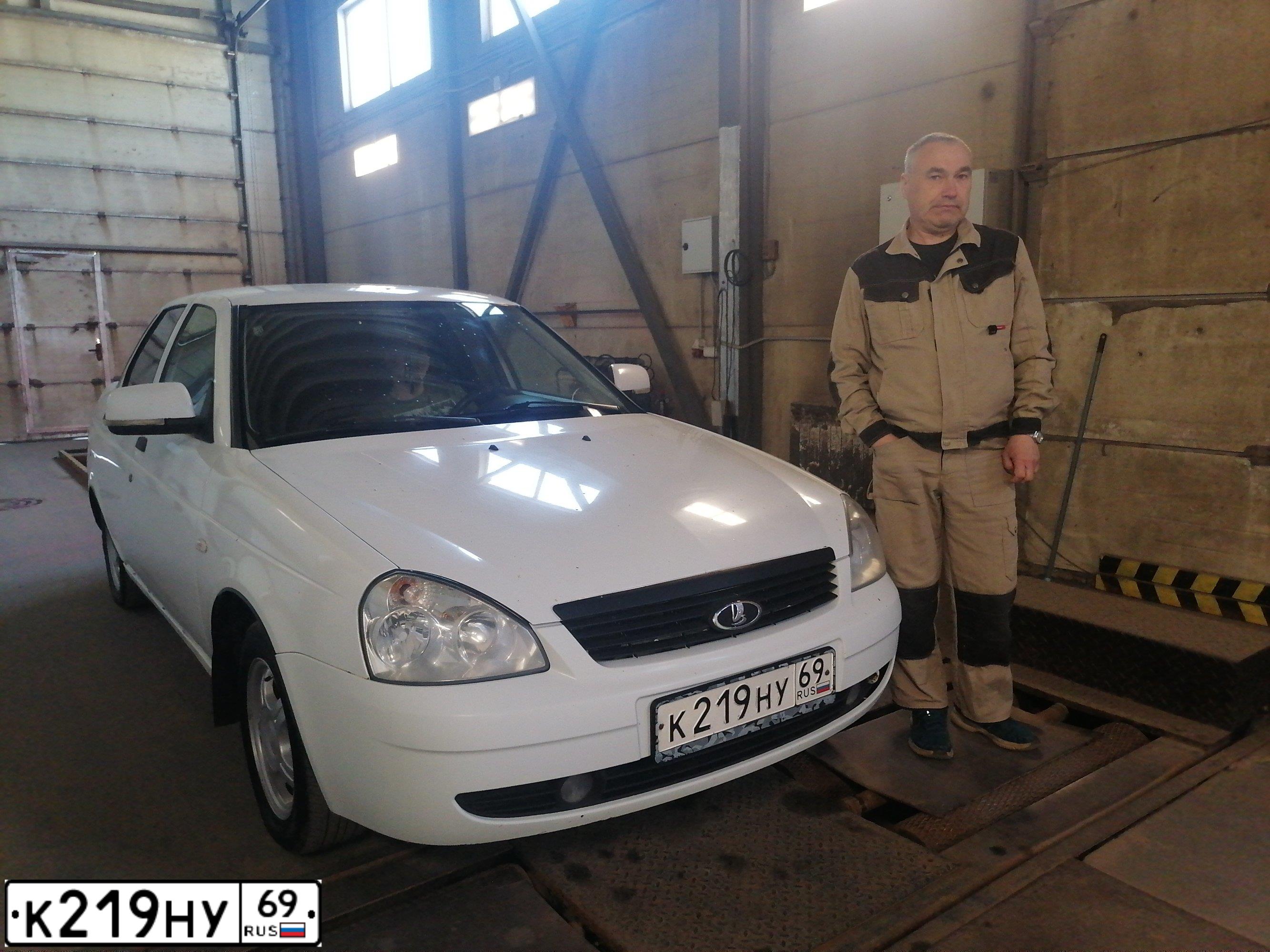 Фото автомобиля LADA 217030 LADA PRIORA, 2010 — госномер О492ТО69. Цвет: Белый