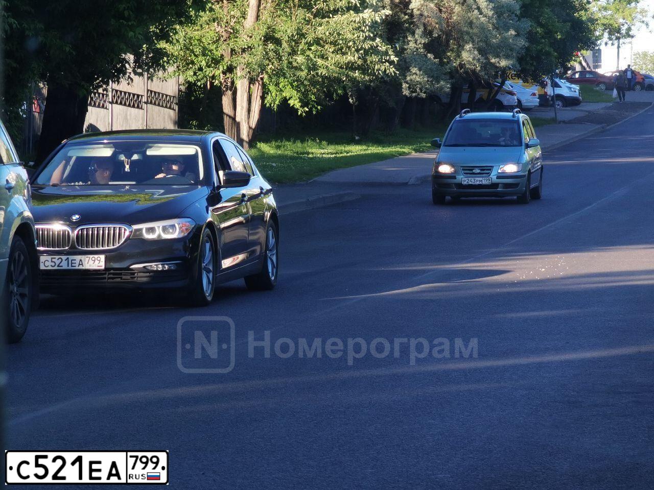 Фото автомобиля BMW SERIE 5, 2017 — госномер А504ХР76. Цвет: ЧЕРНЫЙ