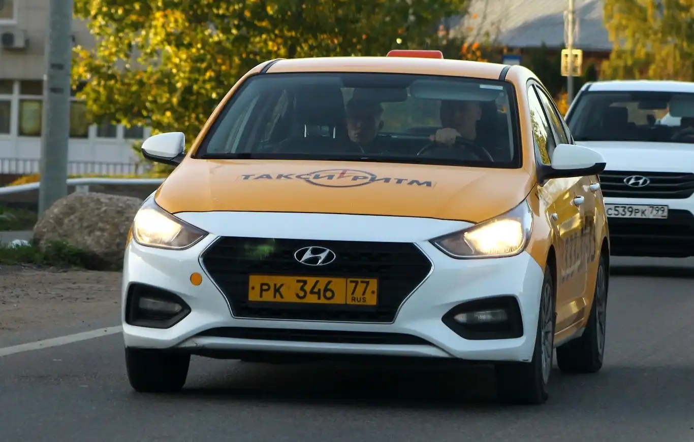 Фото автомобиля HYUNDAI CRETA, 2019 — госномер Р045ОУ797. Цвет: Белый