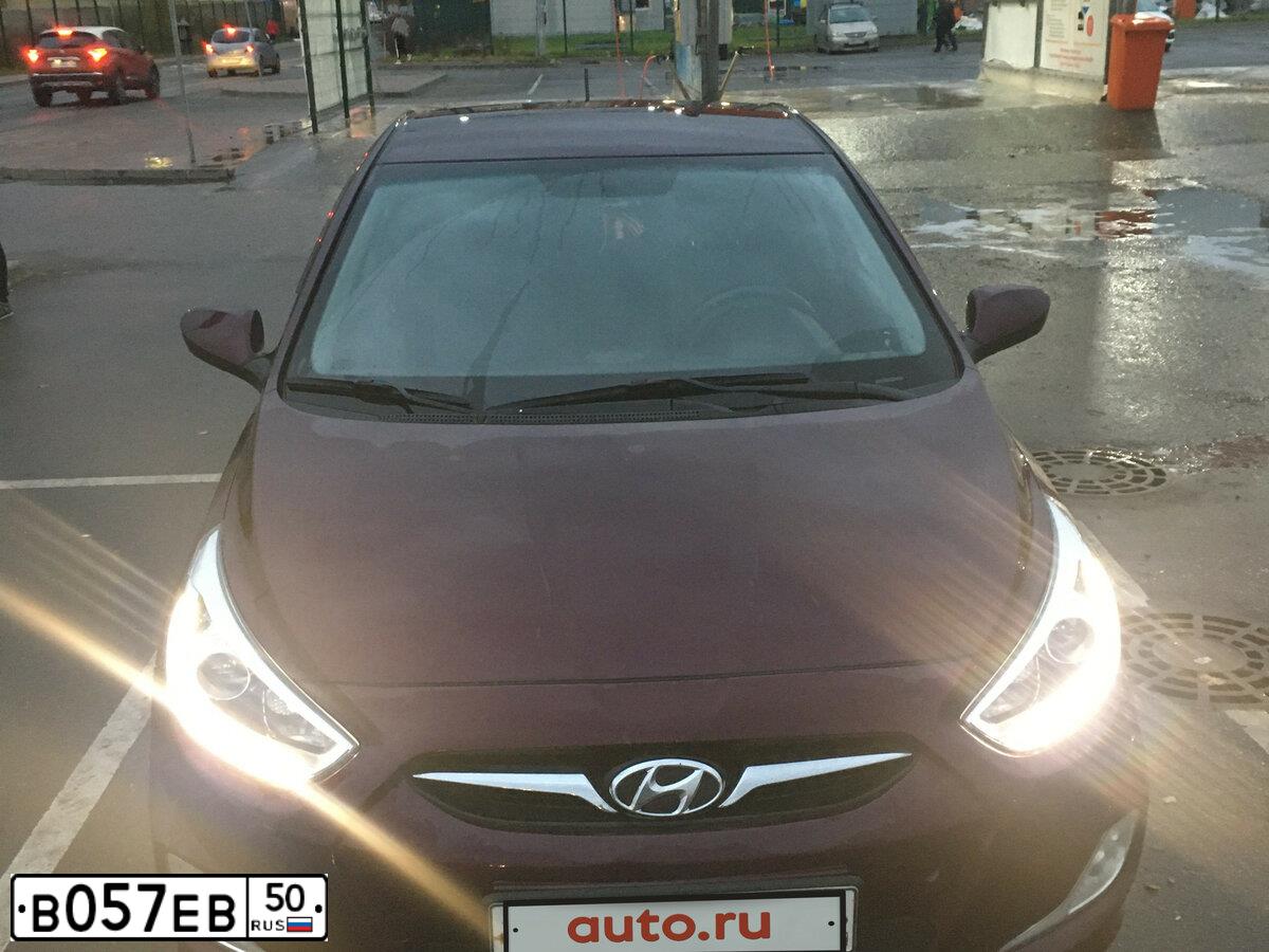 Фото автомобиля HYUNDAI SOLARIS, 2013 — госномер В057ЕВ50. Цвет: ФИОЛЕТОВЫЙ