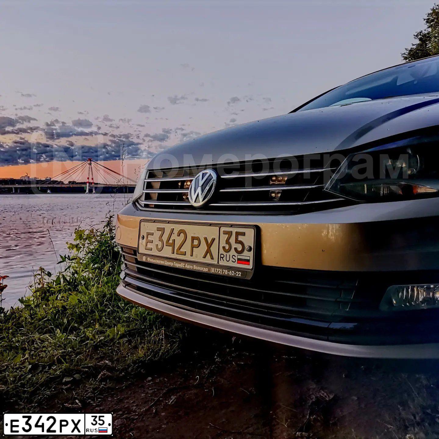 Фото автомобиля VOLKSWAGEN JETTA, 2008 — госномер Е342РХ35. Цвет: ТЕМНО-СЕРЫЙ