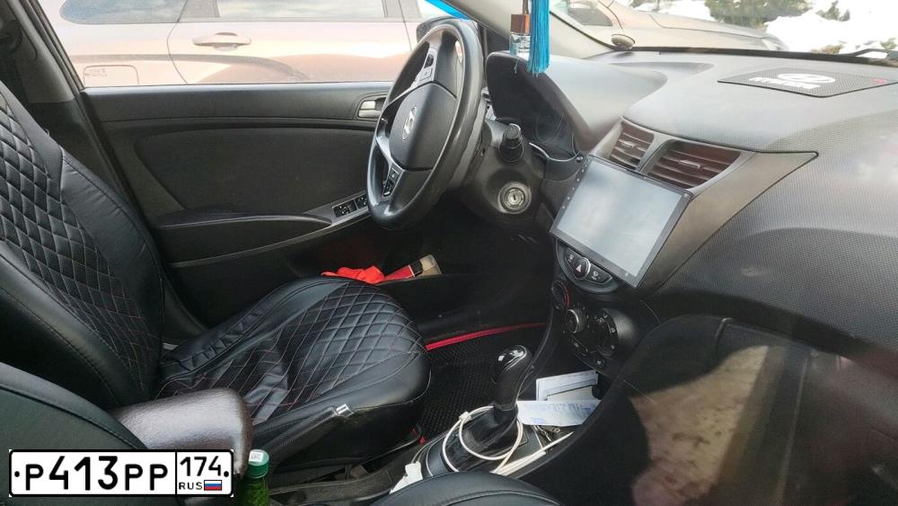 Фото автомобиля HYUNDAI SOLARIS, 2015 — госномер Р413РР174. Цвет: КОРИЧНЕВЫЙ