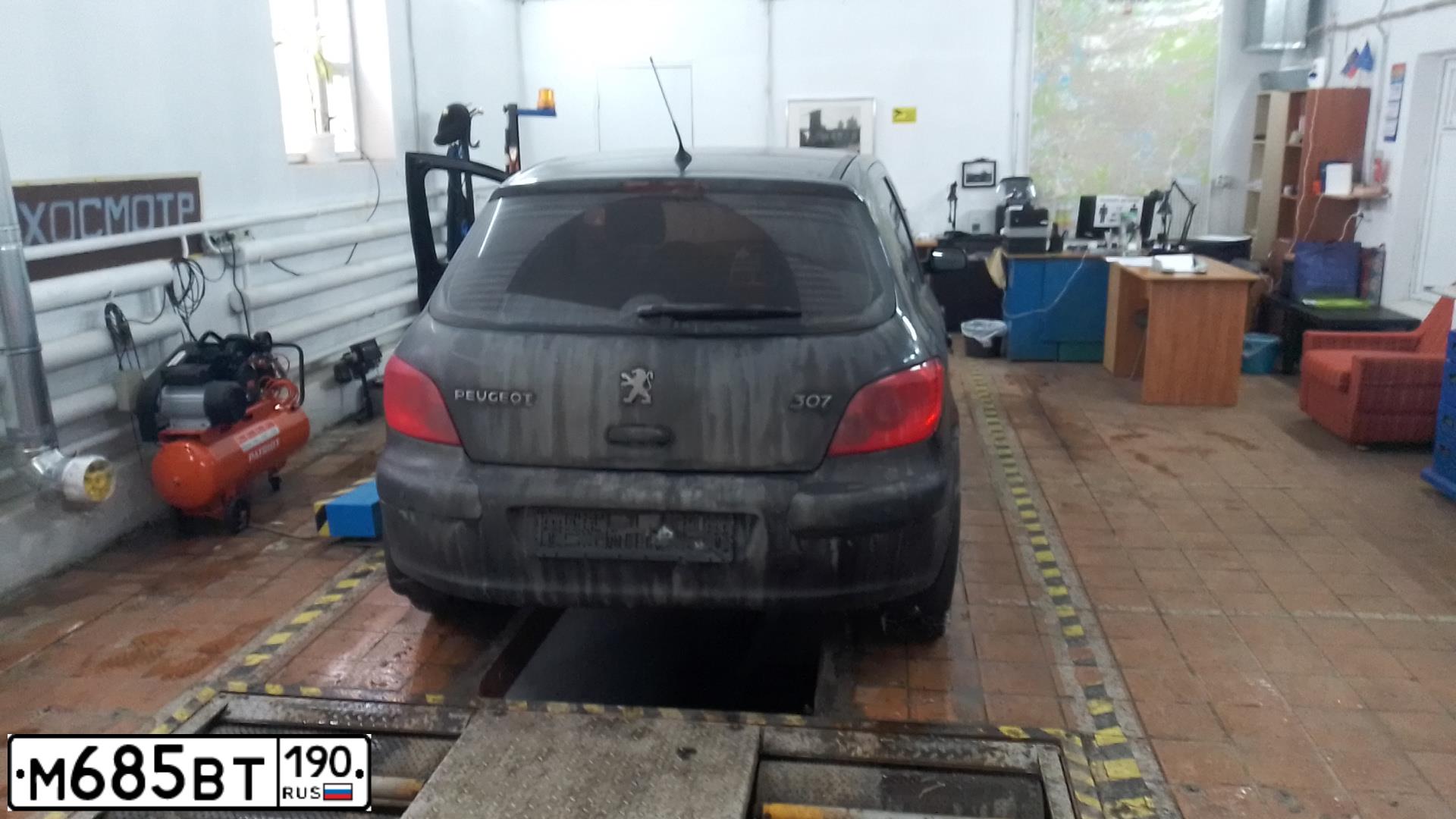 Фото автомобиля PEUGEOT 307, 2006 — госномер К423СН790. Цвет: ЧЕРНЫЙ