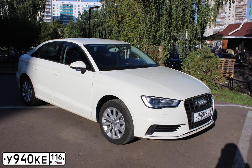 Фото автомобиля AUDI A3, 2014 — госномер Е330ОК716. Цвет: Белый