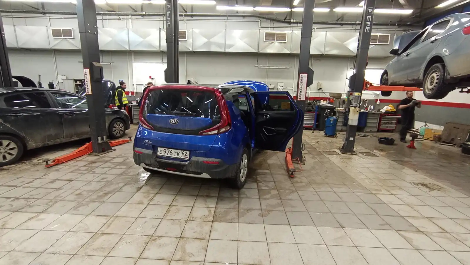Фото автомобиля KIA SOUL, 2020 — госномер Е976ТК62. Цвет: синий