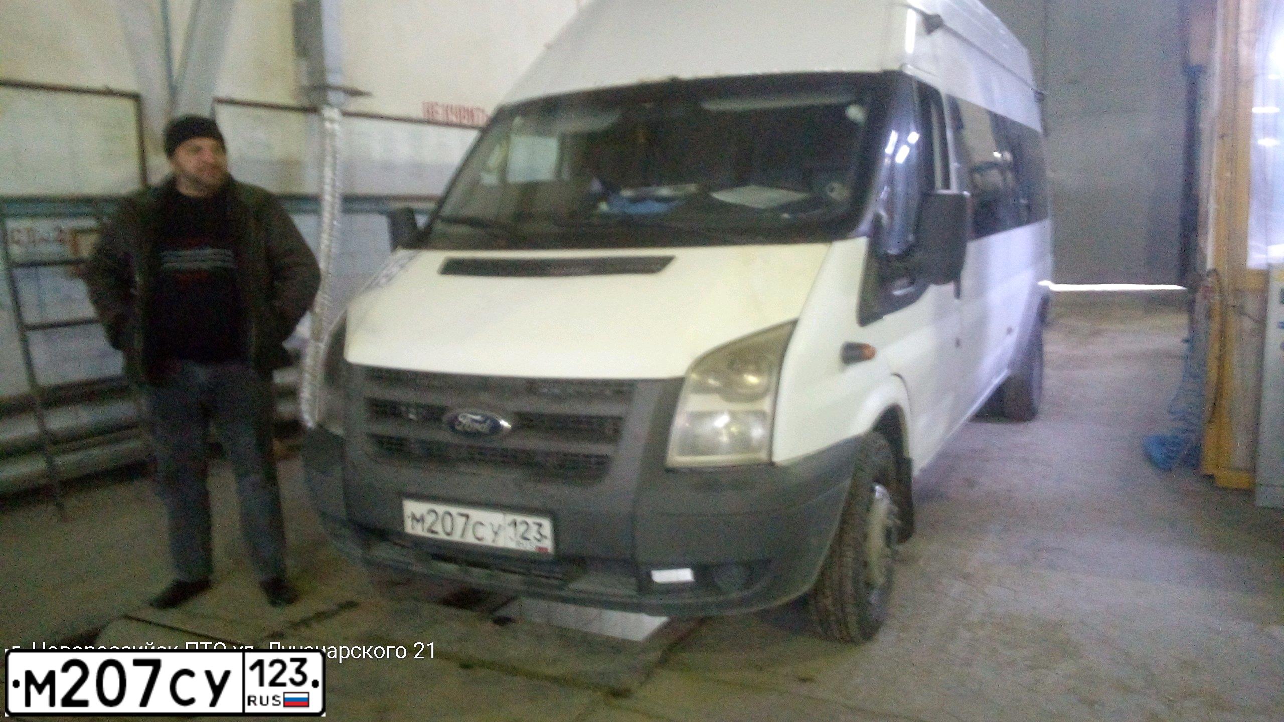 Фото автомобиля FORD TRANSIT, 2014 — госномер М635КВ12. Цвет: Белый