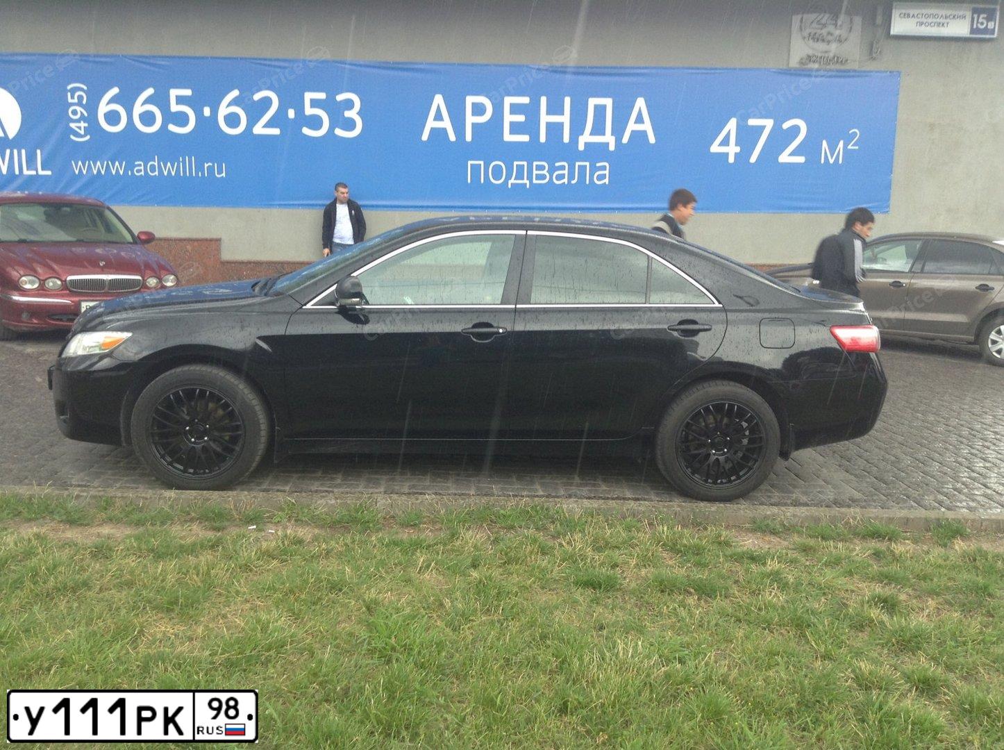 Фото автомобиля LEXUS LX, 2008 — госномер У111РК98. Цвет: СЕРЫЙ