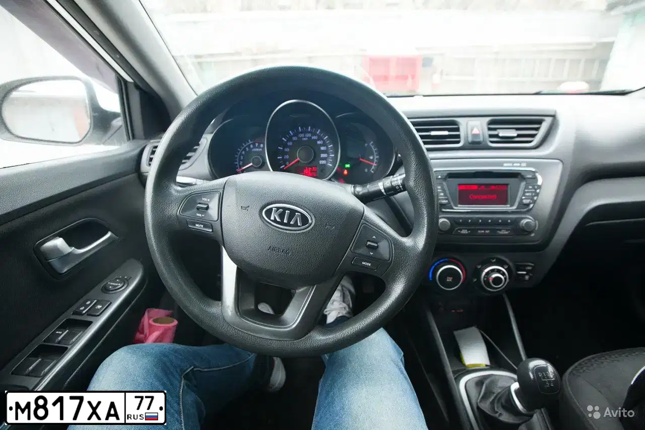 Фото автомобиля KIA RIO, 2011 — госномер К242УК95. Цвет: Белый