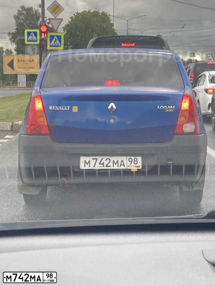 Фото автомобиля RENAULT LOGAN, 2006 — госномер М742МА98. Цвет: СИНИЙ-МЕТАЛЛИК