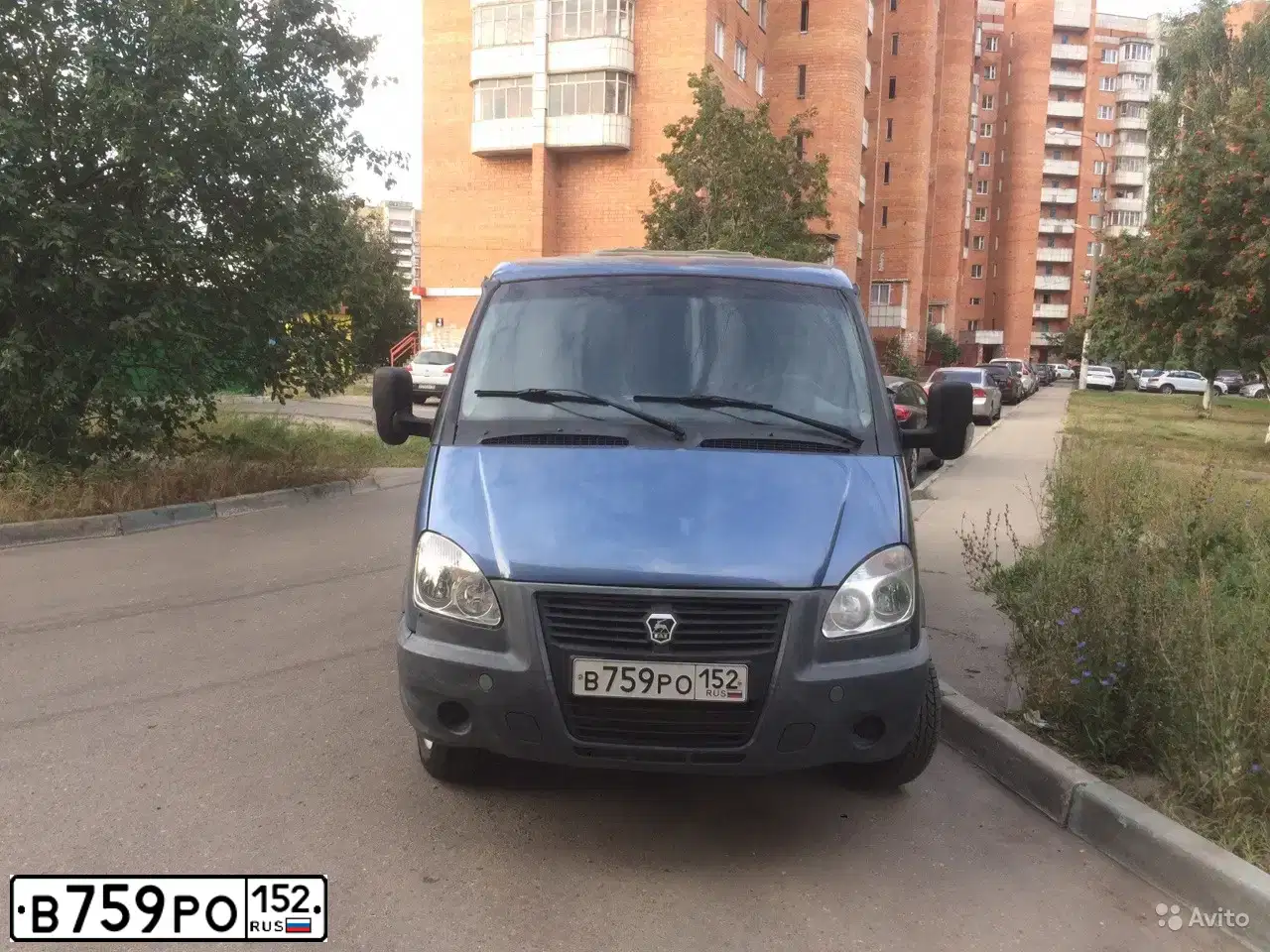 Фото автомобиля GAZ 2217 SOBOL, 2010 — госномер В759РО152. Цвет: СИНИЙ