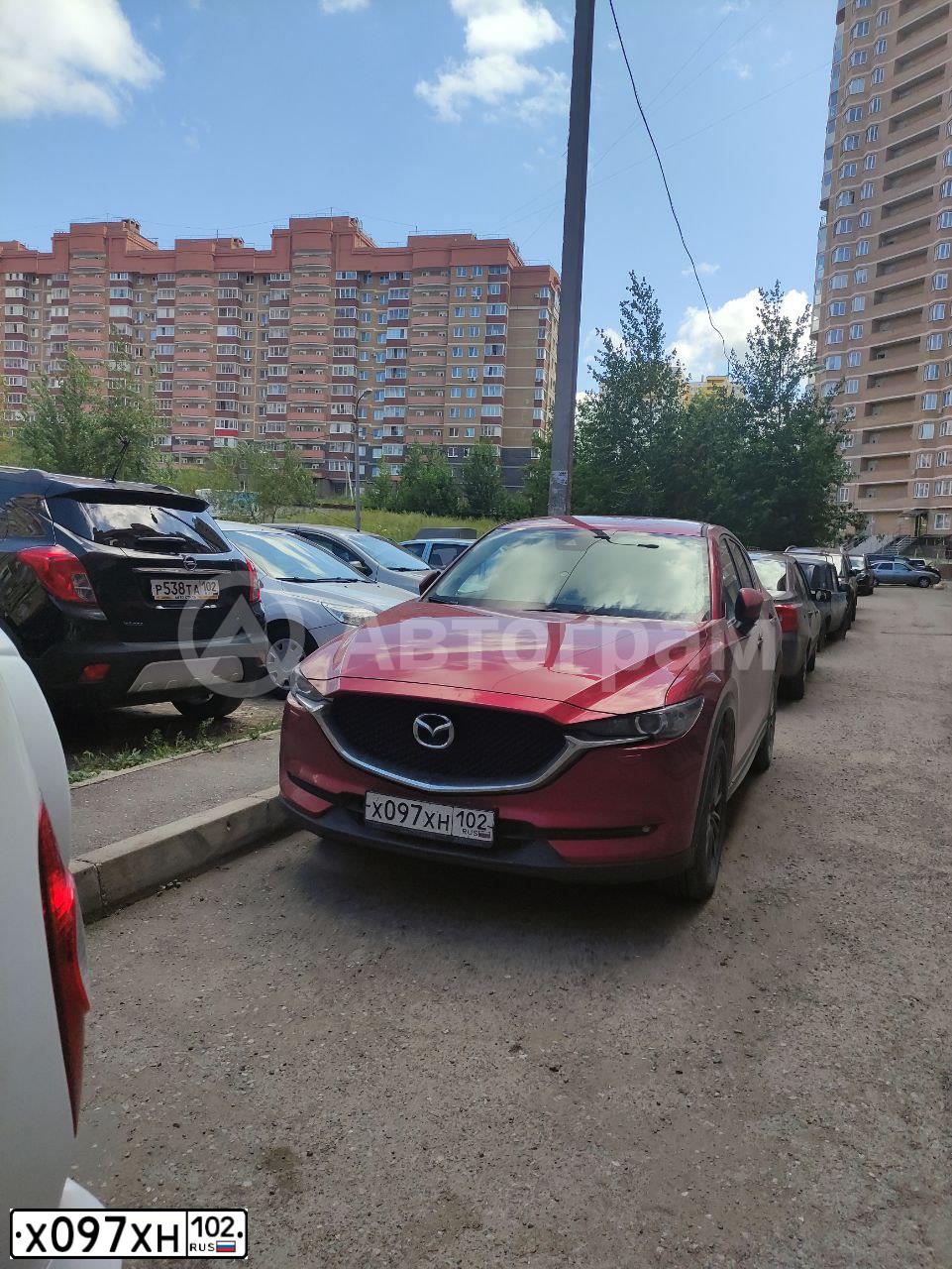 Фото автомобиля MAZDA CX-5, 2019 — госномер О001ОО102. Цвет: КРАСНЫЙ