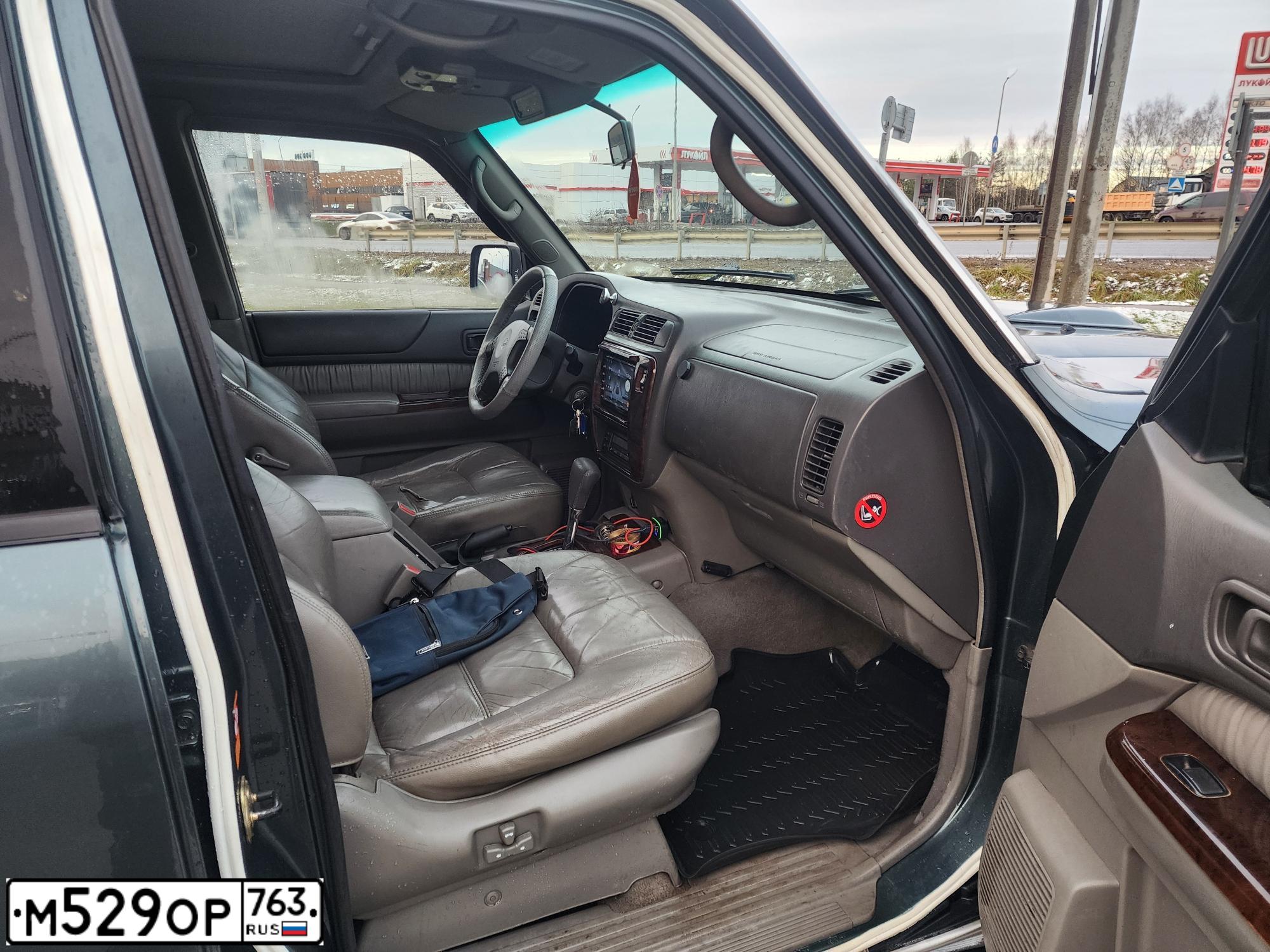 Фото автомобиля NISSAN PATROL, 2001 — госномер К916КК99. Цвет: ЗЕЛЕНЫЙ
