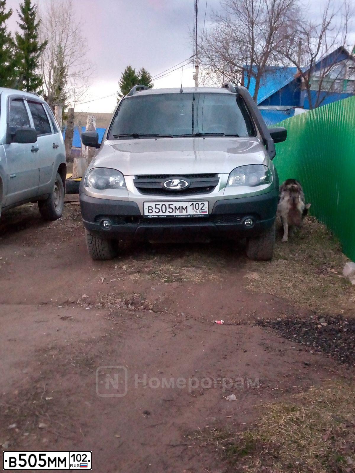 Фото автомобиля LADA 2114 SAMARA, 2009 — госномер М996КР102. Цвет: СЕРО-СИНЕ-ЗЕЛЕНЫЙ