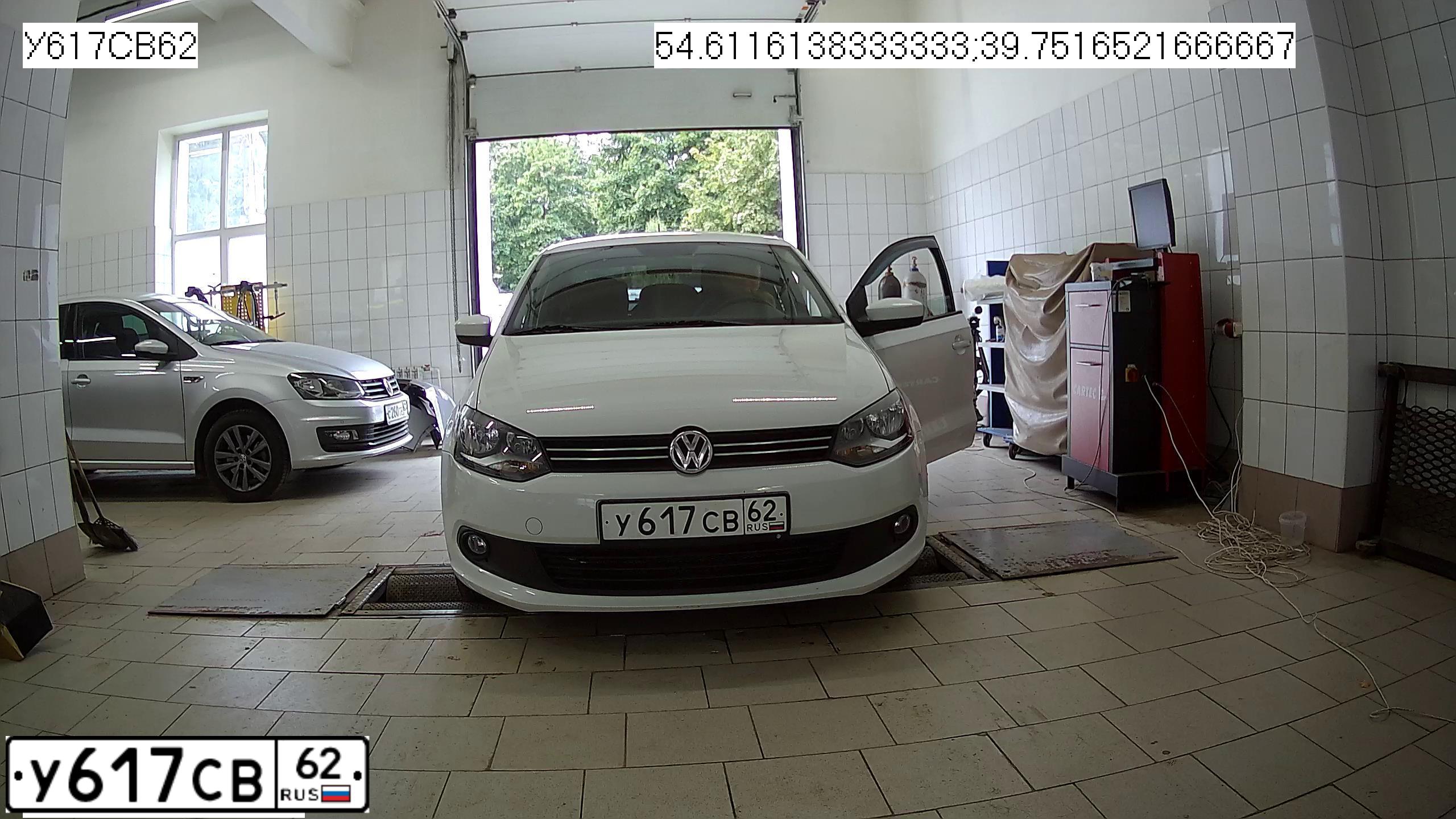 Фото автомобиля VOLKSWAGEN POLO, 2014 — госномер У617СВ62