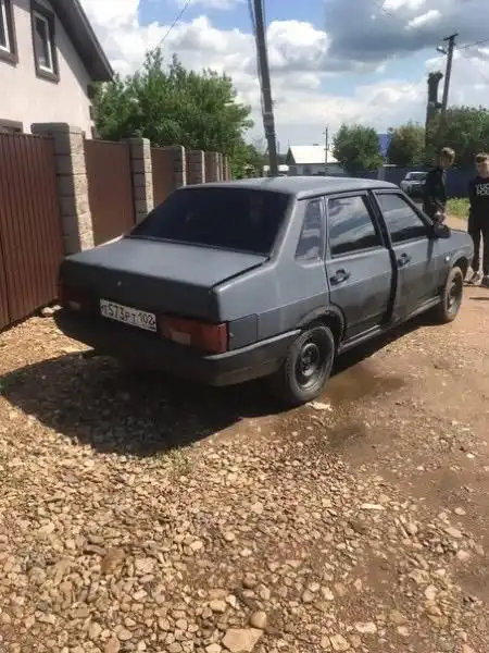 Фото автомобиля LADA LARGUS, 2019 — госномер В064СУ702. Цвет: СЕРО-БЕЖЕВЫЙ