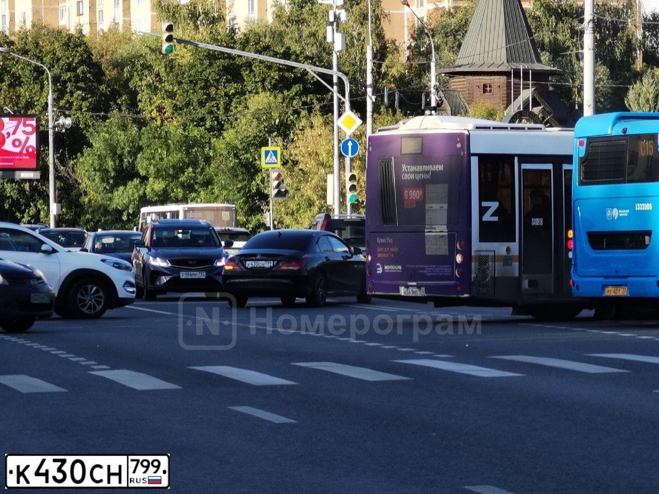 Фото автомобиля MERCEDES CLA-KLASSE, 2015 — госномер К430СН799. Цвет: ЧЕРНЫЙ