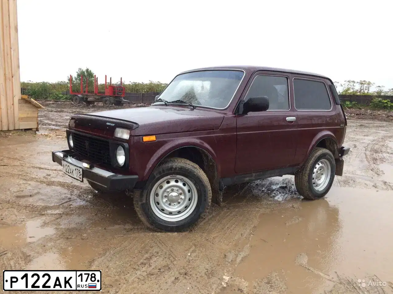 Фото автомобиля LADA NIVA, 2011 — госномер С983КС180