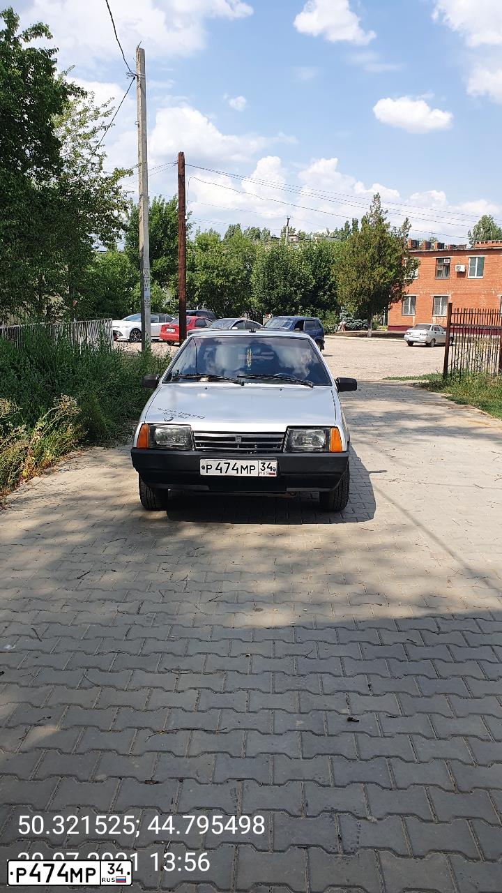 Фото автомобиля LADA 2109 SAMARA, 1998 — госномер Р474МР34. Цвет: серебристо-голубой