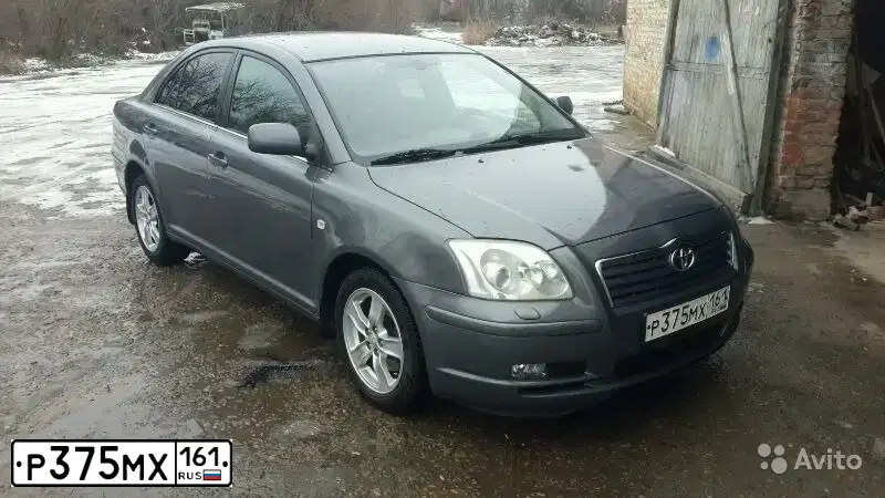 Фото автомобиля TOYOTA AVENSIS, 2005 — госномер Е988СС123. Цвет: СЕРЫЙ