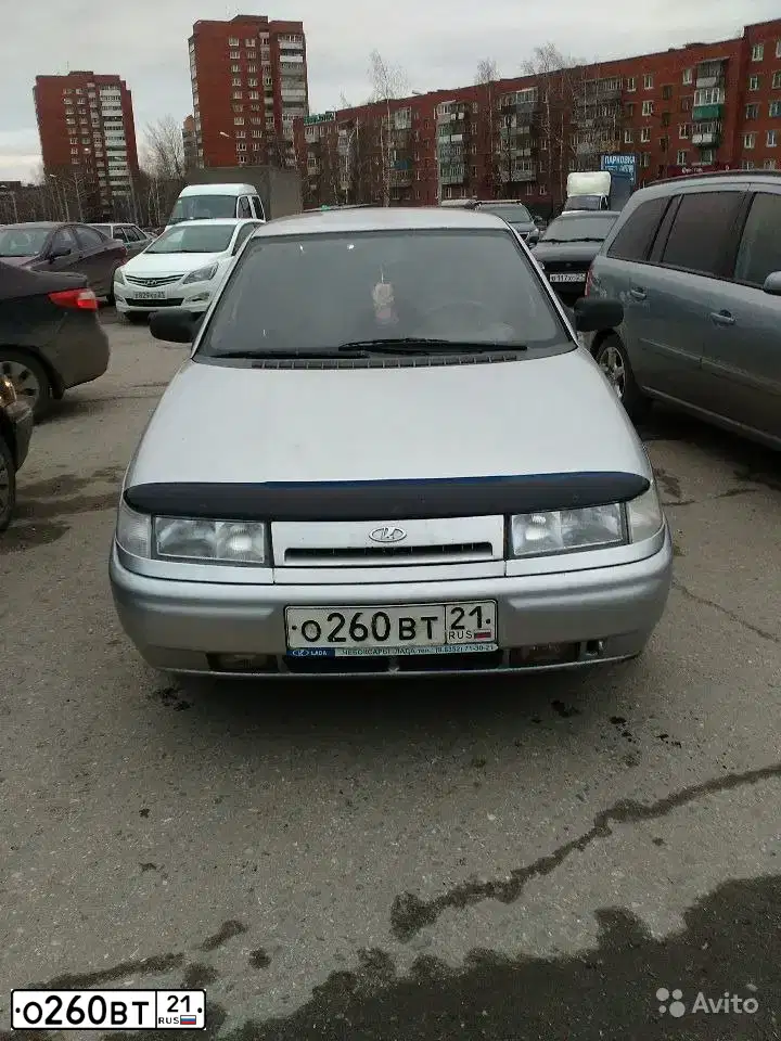 Фото автомобиля LADA 2110, 2002 — госномер О260ВТ21. Цвет: СВЕТЛО-СЕРЕБ МЕТАЛЛ.