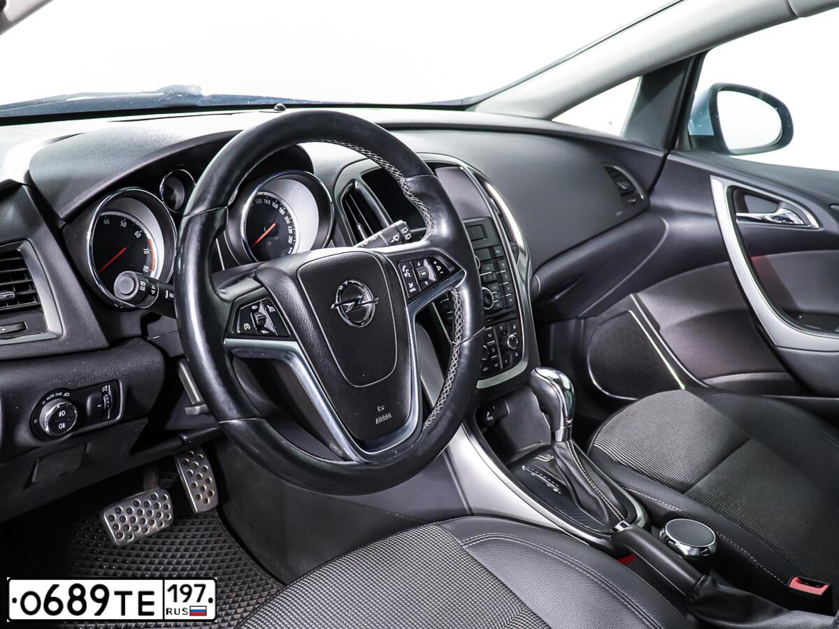 Фото автомобиля OPEL ASTRA, 2011 — госномер М411СХ134. Цвет: СВЕТЛО-СЕРЫЙ МЕТАЛЛИК