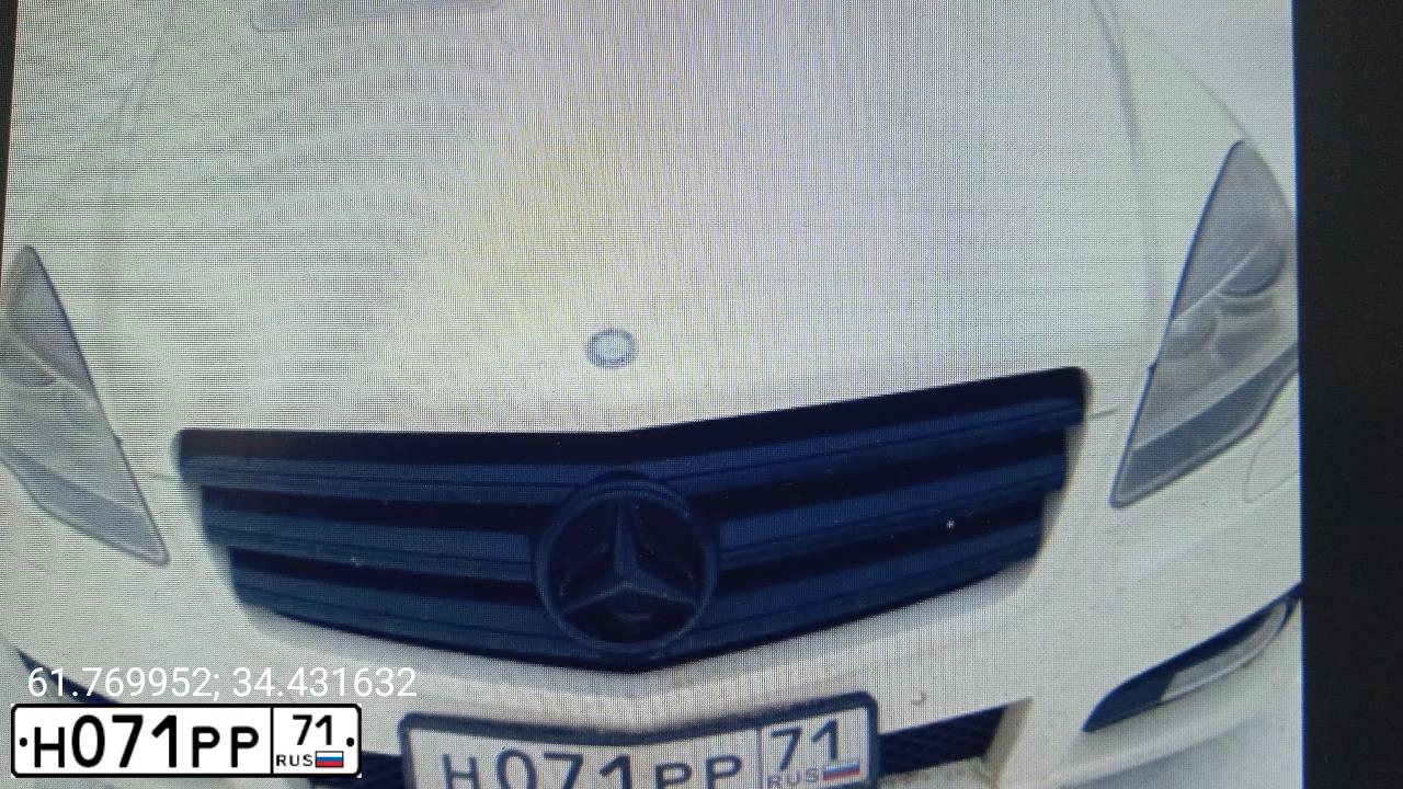 Фото автомобиля MERCEDES R-KLASSE, 2011 — госномер О856МВ29. Цвет: Белый