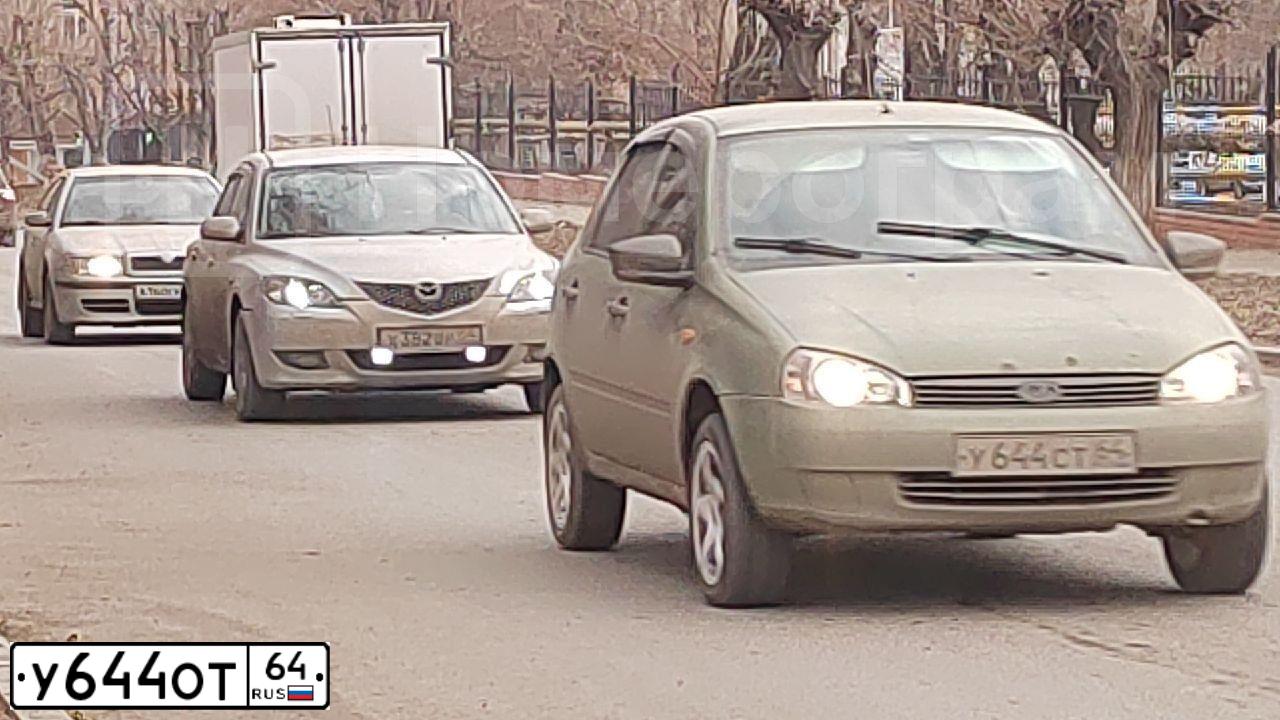 Фото автомобиля LADA 2110 LADA, 2002 — госномер Е149ТС134. Цвет: СЕРЕБРИСТЫЙ ЯРКО СИНИЙ