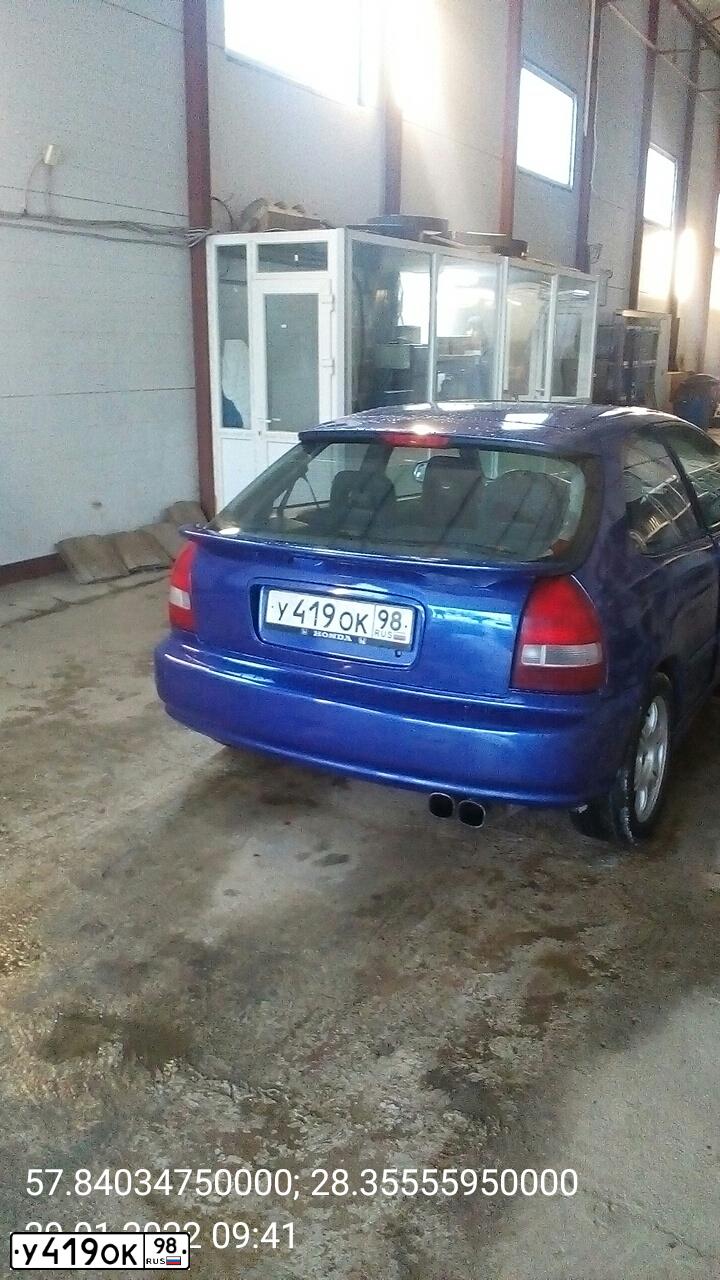 Фото автомобиля HONDA CIVIC, 1999 — госномер Е640УУ60. Цвет: синий