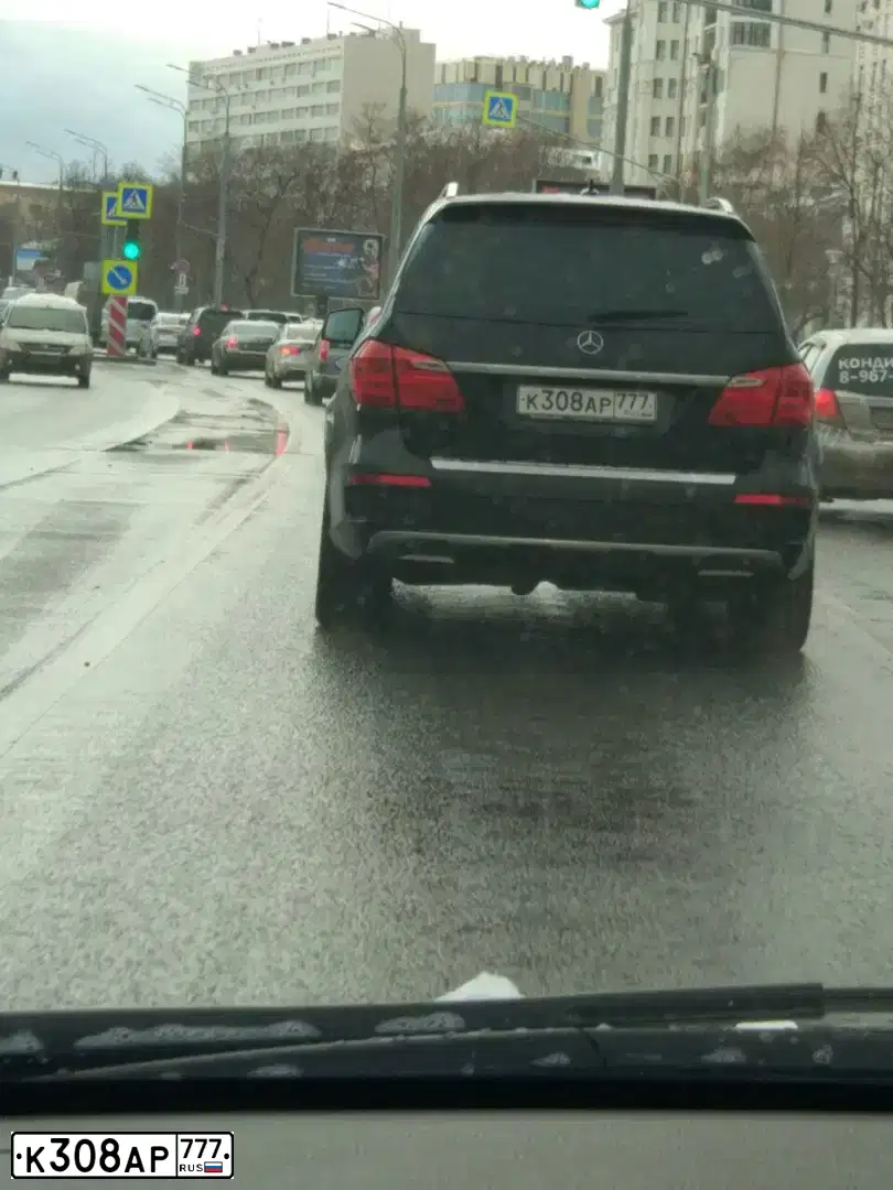 Фото автомобиля MERCEDES GL-KLASSE, 2013 — госномер К308АР777. Цвет: ЧЕРНЫЙ