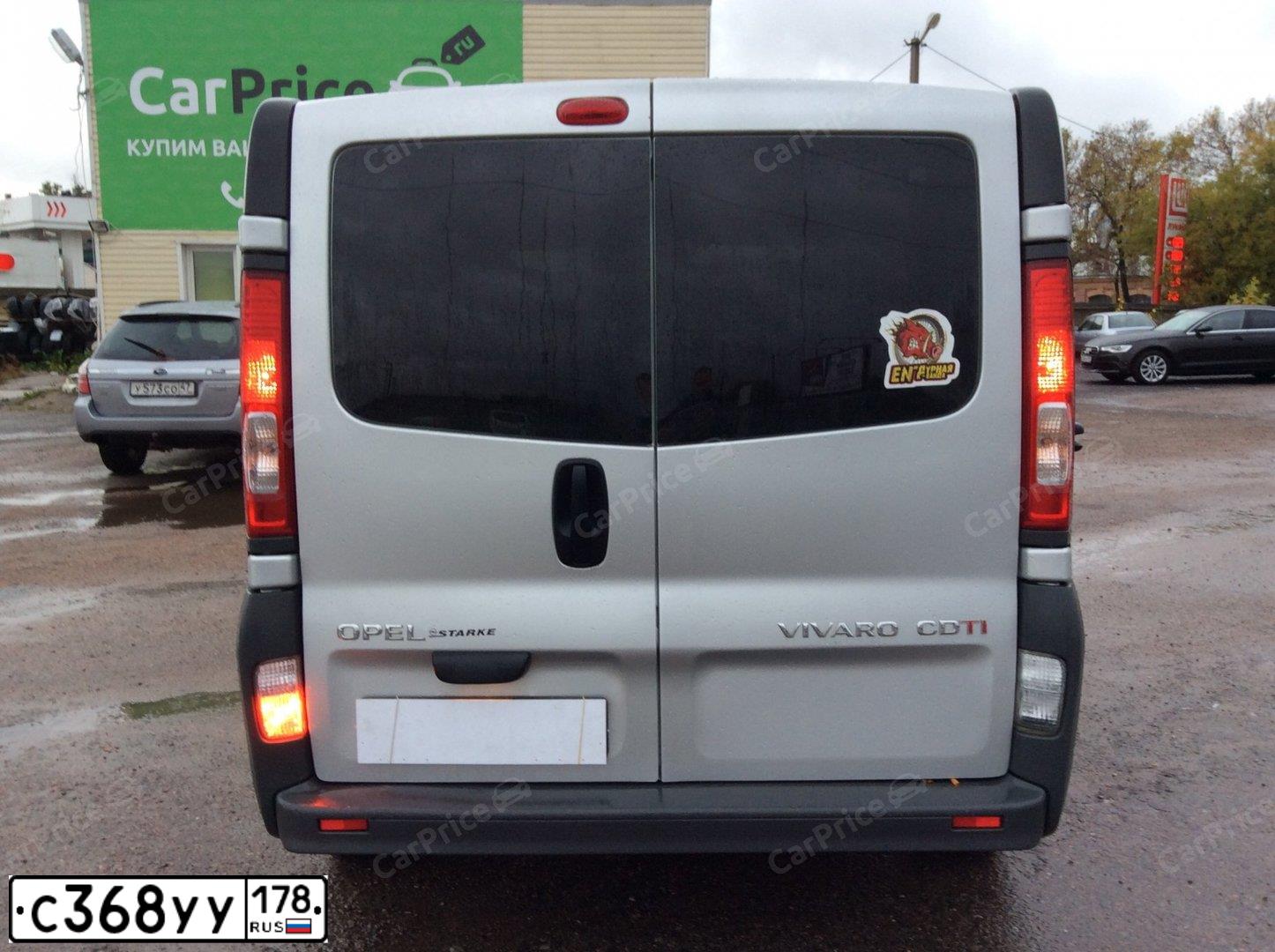 Фото автомобиля OPEL VIVARO, 2011 — госномер С368УУ178. Цвет: СЕРЕБРИСТЫЙ