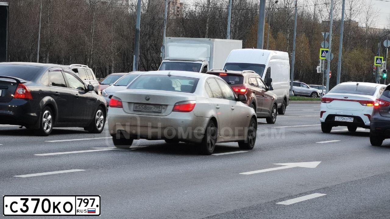 Фото автомобиля KIA RIO, 2019 — госномер С370КО797. Цвет: Белый
