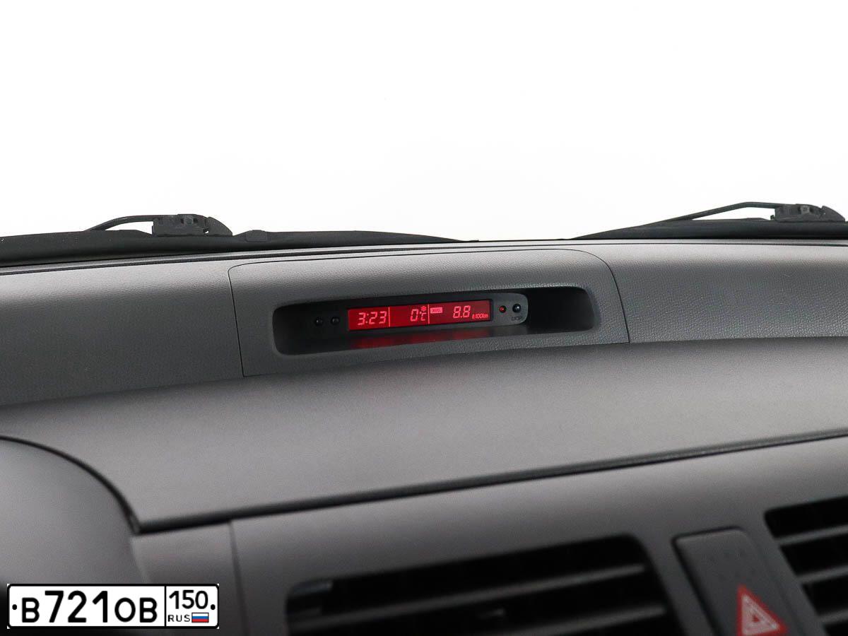 Фото автомобиля SUZUKI SWIFT, 2007 — госномер В721ОВ150. Цвет: синий