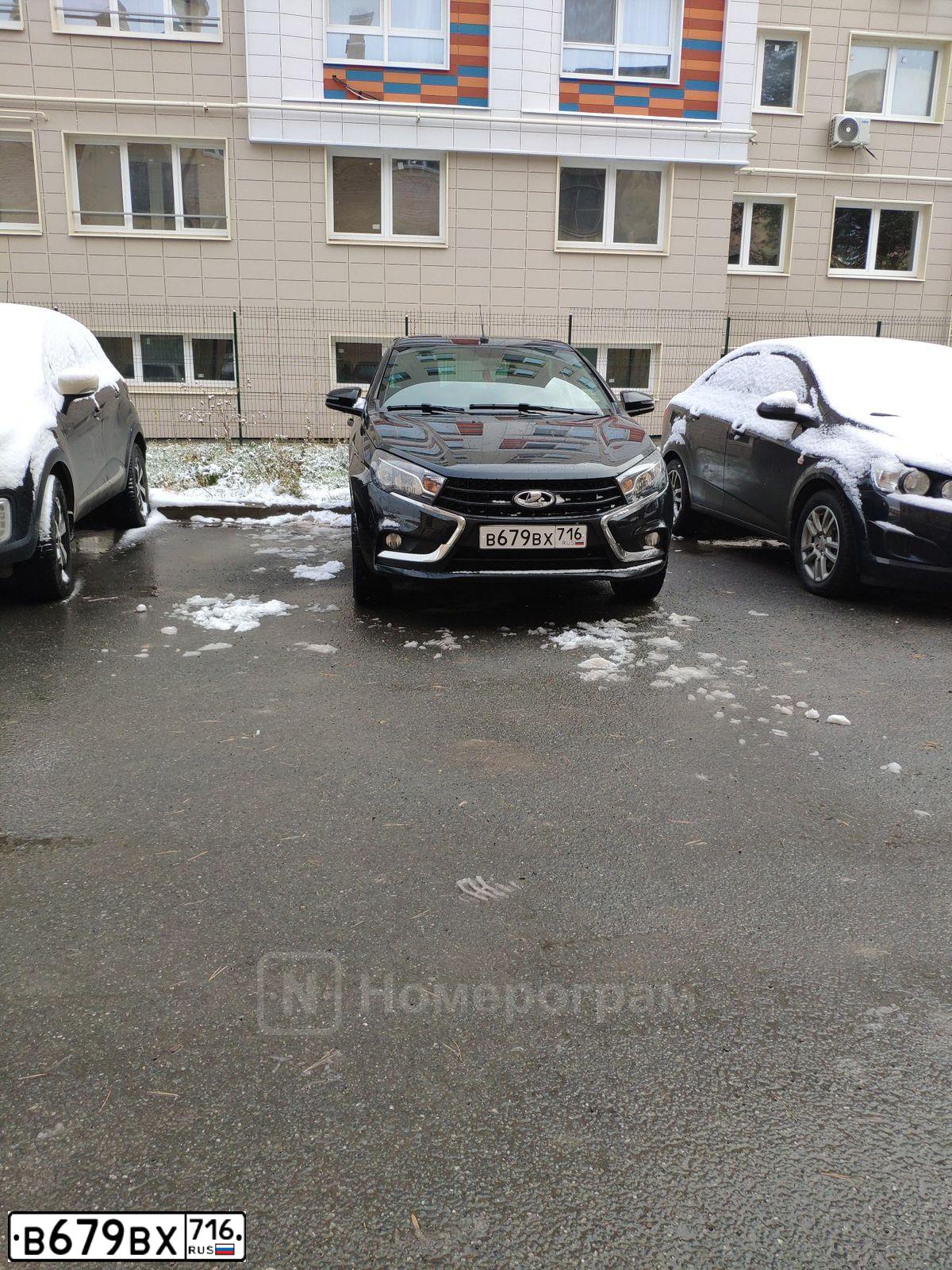Фото автомобиля LADA GRANTA, 2012 — госномер О652ОМ716