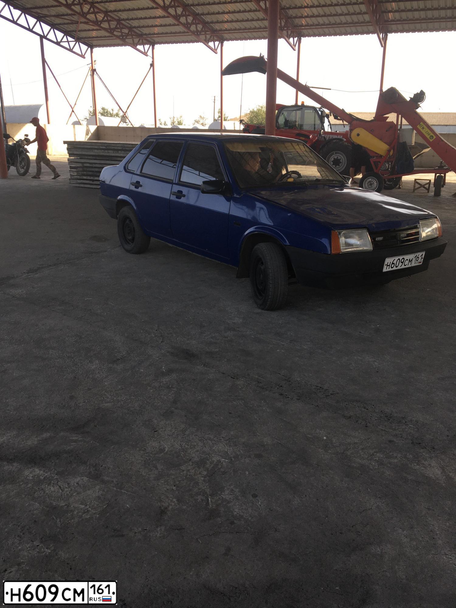 Фото автомобиля LADA 2109 SAMARA, 2000 — госномер Н609СМ161. Цвет: ТЕМНО-ГОЛУБОЙ