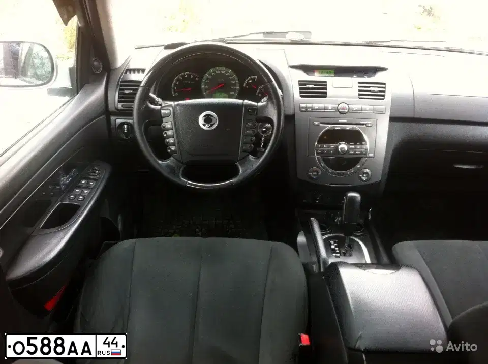 Фото автомобиля SSANGYONG REXTON, 2008 — госномер Н699ЕН82. Цвет: СЕРЕБРИСТЫЙ