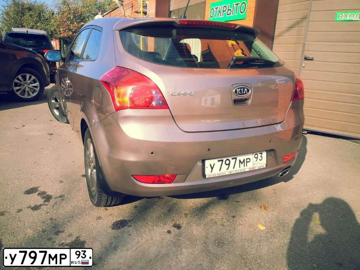 Фото автомобиля HONDA JAZZ, 2008 — госномер С399ВЕ123. Цвет: ЧЕРНЫЙ