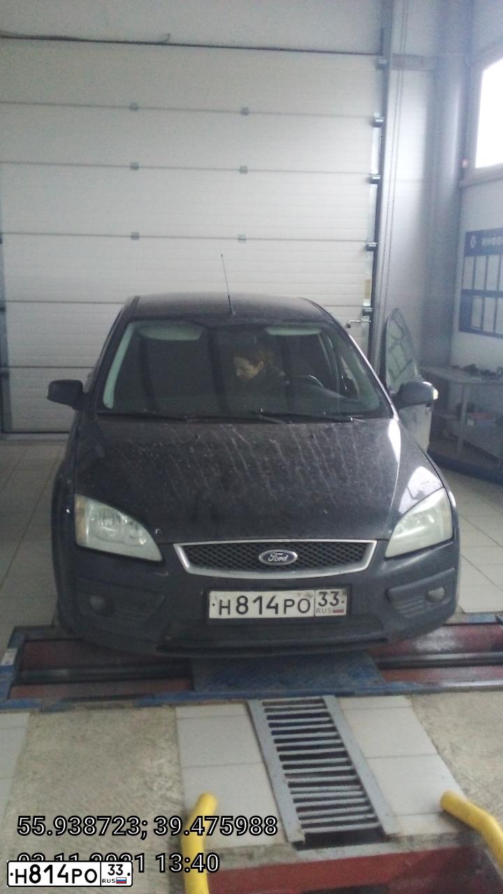 Фото автомобиля FORD FOCUS, 2006 — госномер Х575НК33. Цвет: ЧЕРНЫЙ
