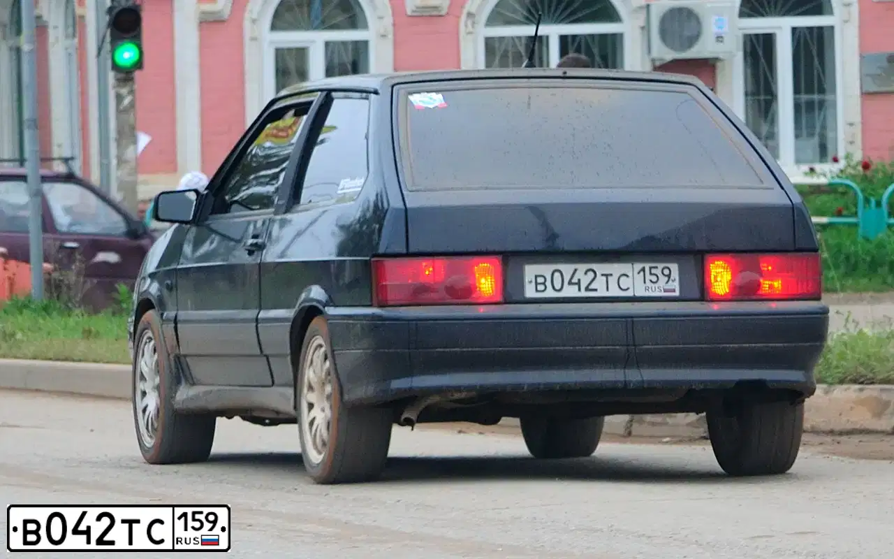 Фото автомобиля LADA 2113 SAMARA, 2008 — госномер В042ТС159