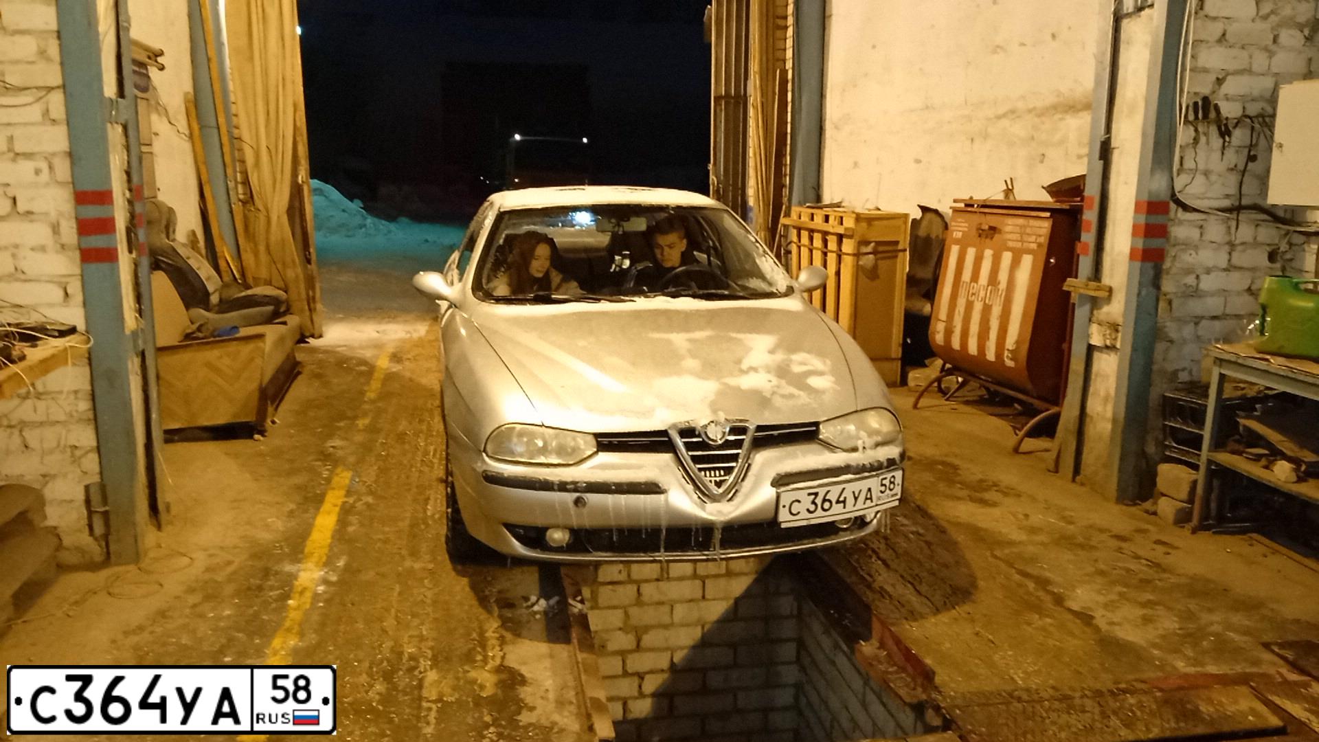 Фото автомобиля ALFAROMEO ALFA 156, 2000 — госномер Е782РТ763. Цвет: (БЕЛЫЙ)СЕРЕБРИСТЫЙ
