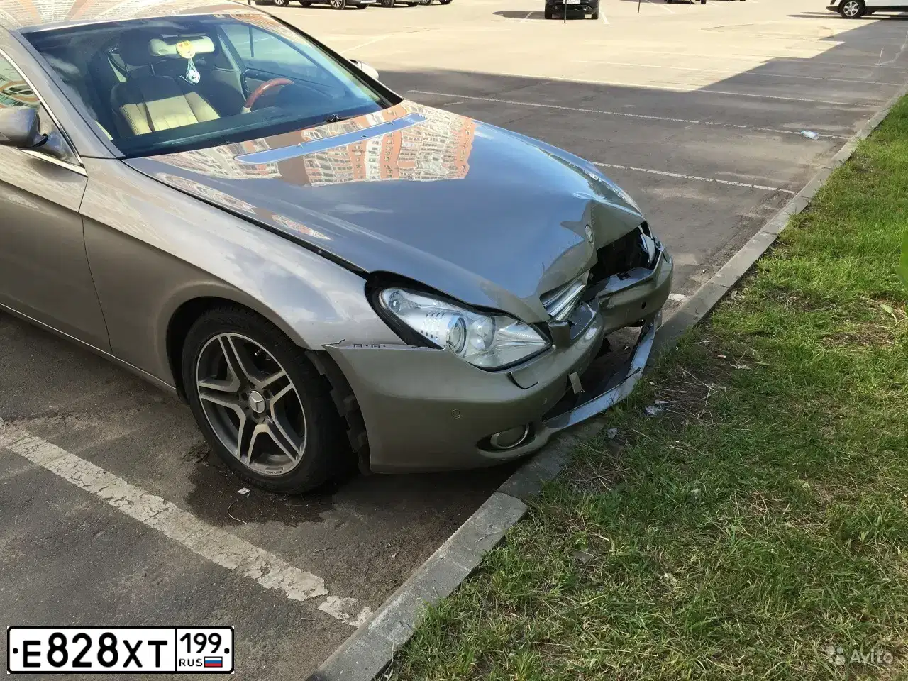 Фото автомобиля MERCEDES CLS-KLASSE, 2005 — госномер Р594ТС124. Цвет: СЕРО-БЕЖЕВЫЙ