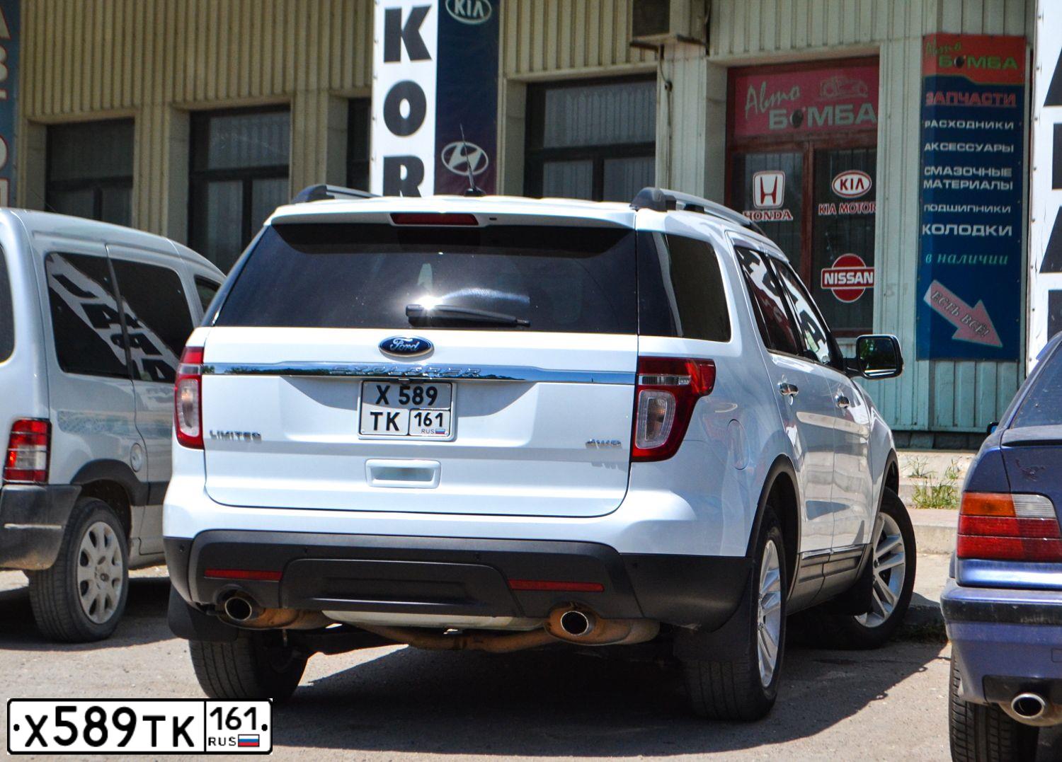 Фото автомобиля FORD EXPLORER, 2014 — госномер М135РМ82. Цвет: Белый