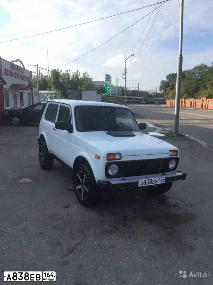 Фото автомобиля LADA 2121 NIVA, 2014 — госномер О539ВК29. Цвет: ЯРКО БЕЛЫЙ