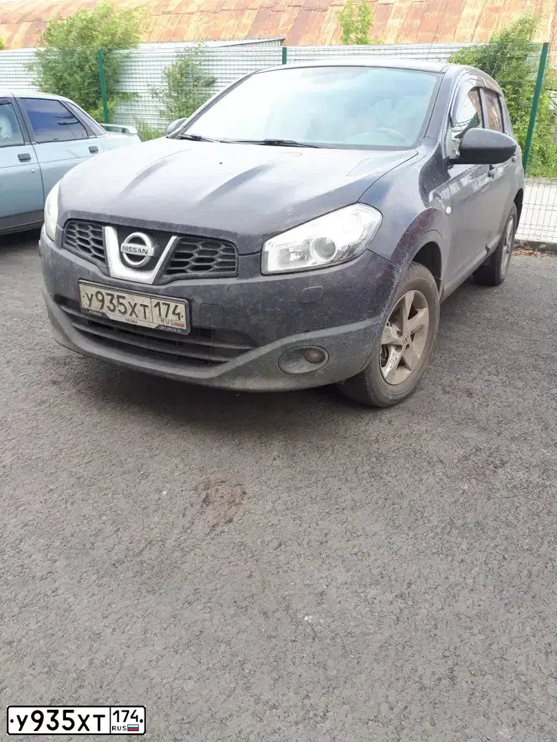 Фото автомобиля NISSAN QASHQAI, 2011 — госномер К458МА774. Цвет: ФИОЛЕТОВЫЙ