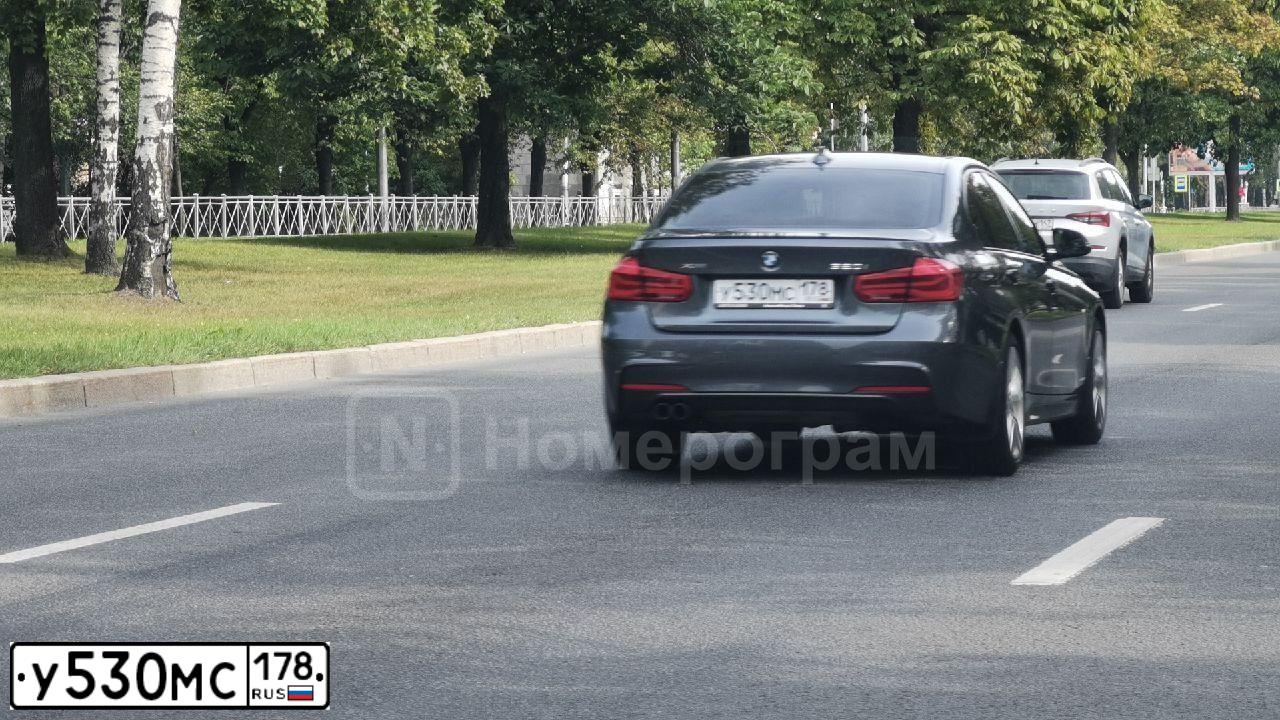 Фото автомобиля BMW SERIE 3, 2016 — госномер У530МС178. Цвет: СЕРЫЙ МЕТАЛЛИК