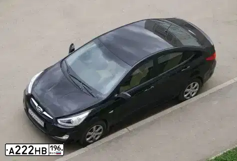 Фото автомобиля HYUNDAI SOLARIS, 2013 — госномер А222НВ196. Цвет: ЧЕРНЫЙ