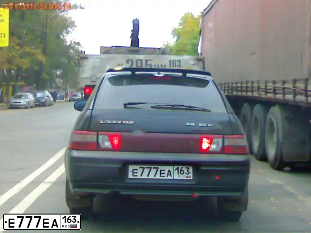 Фото автомобиля LADA 2172 PRIORA, 2011 — госномер Е814СЕ763. Цвет: СИНЕ-ЧЕРНЫЙ