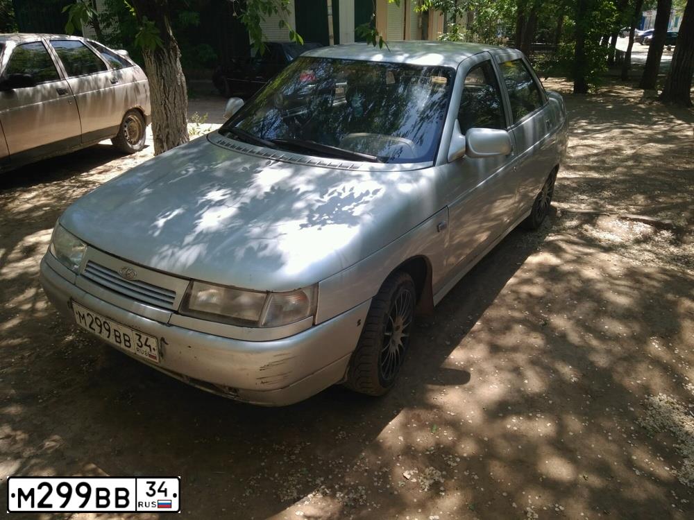 Фото автомобиля LADA 2110 LADA, 2001 — госномер Е422ХК56. Цвет: СВЕТЛО-СЕРЕБРИСТЫЙ МЕТАЛЛ